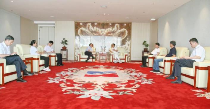 陕西服装工程学院及五零五药业董事长吕明一行到访PT视讯(中国区)官网股份 陕西服装工程学院及五零五药业董事长吕明一行到访PT视讯(中国区)官网股份