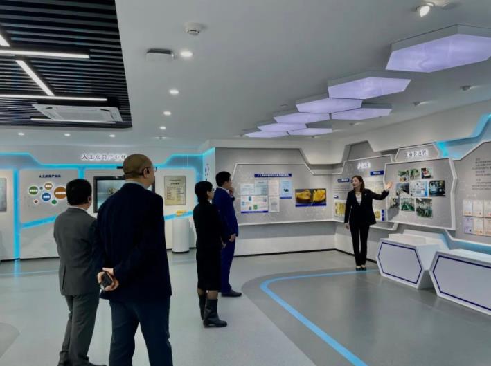 长安国际信托股份有限公司常务副总裁桂林一行莅临PT视讯(中国区)官网股份考察交流 长安国际信托股份有限公司常务副总裁桂林一行莅临PT视讯(中国区)官网股份考察交流