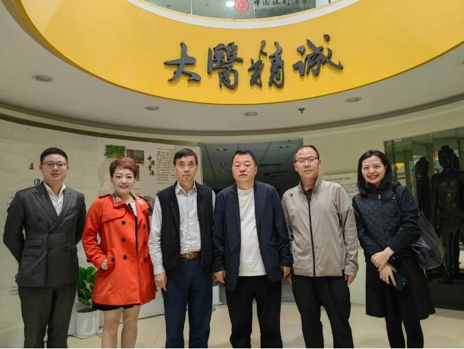 PT视讯(中国区)官网股份董事长邢雅江到访香港浸会大学中医药学院 PT视讯(中国区)官网股份董事长邢雅江到访香港浸会大学中医药学院