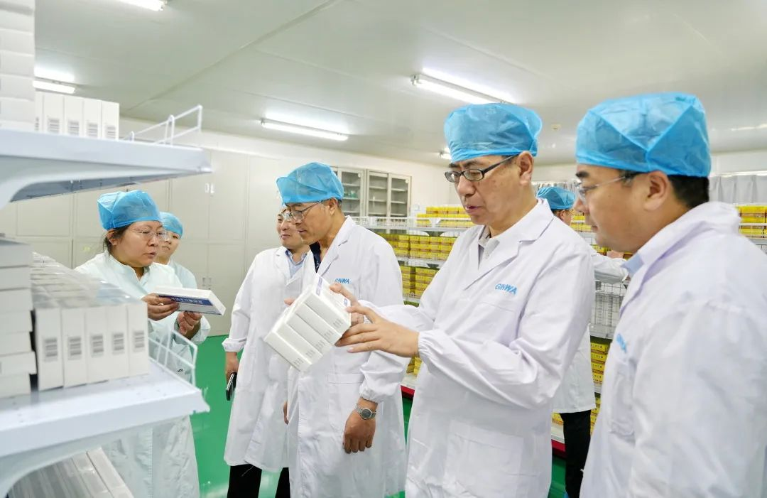 安徽古井贡酒集团总裁李培辉一行到访PT视讯(中国区)官网股份 安徽古井贡酒集团总裁李培辉一行到访PT视讯(中国区)官网股份