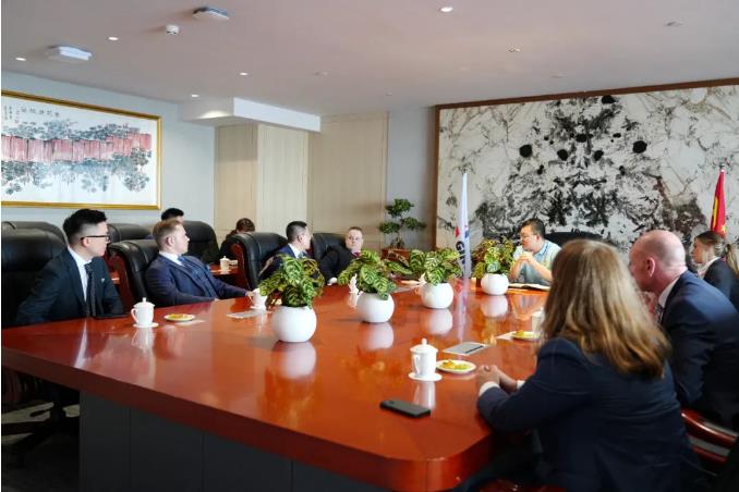 德中合作交流促进协会会长、德国VitalCura GmbH护理集团董事长Simon Voss一行到访PT视讯(中国区)官网股份 德中合作交流促进协会会长、德国VitalCura GmbH护理集团董事长Simon Voss一行到访PT视讯(中国区)官网股份