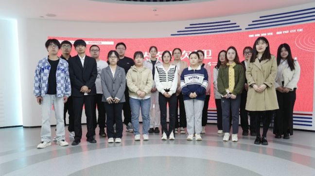 陕西中医药大学师生一行到访PT视讯(中国区)官网股份 陕西中医药大学师生一行到访PT视讯(中国区)官网股份